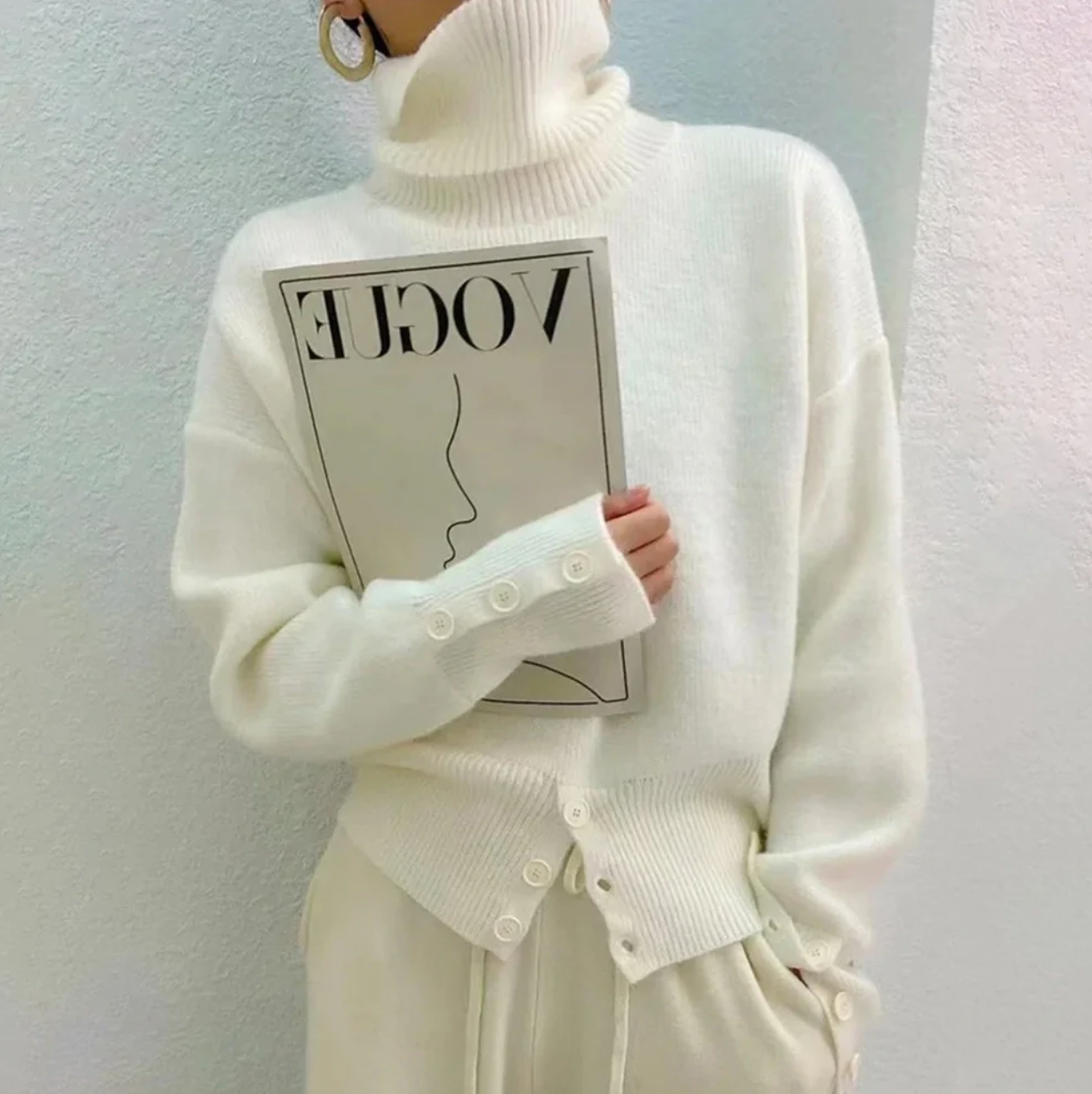 Ivory Plain Turtleneck Sweater | Zenda
