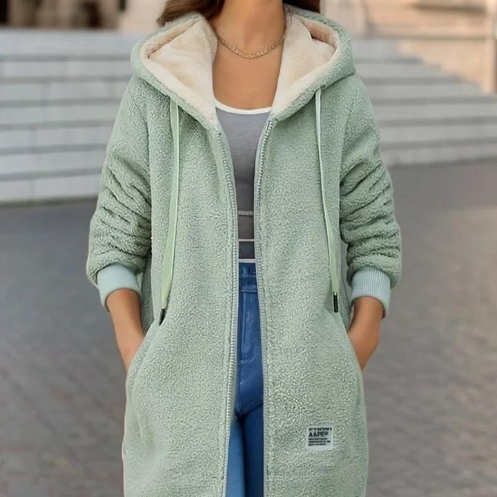 Briony Damestrui | Zenda