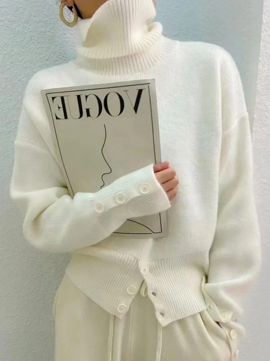 Ivory Plain Turtleneck Sweater | Zenda